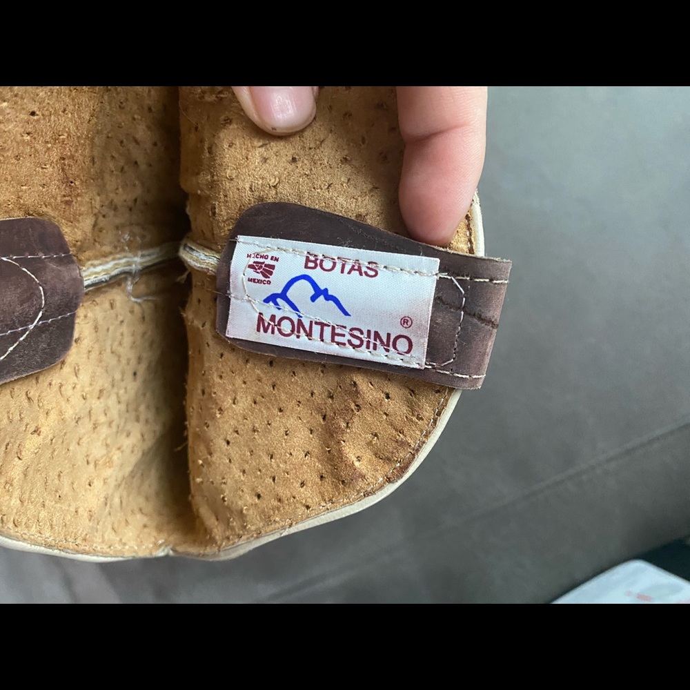 Mexican women boots brand new.